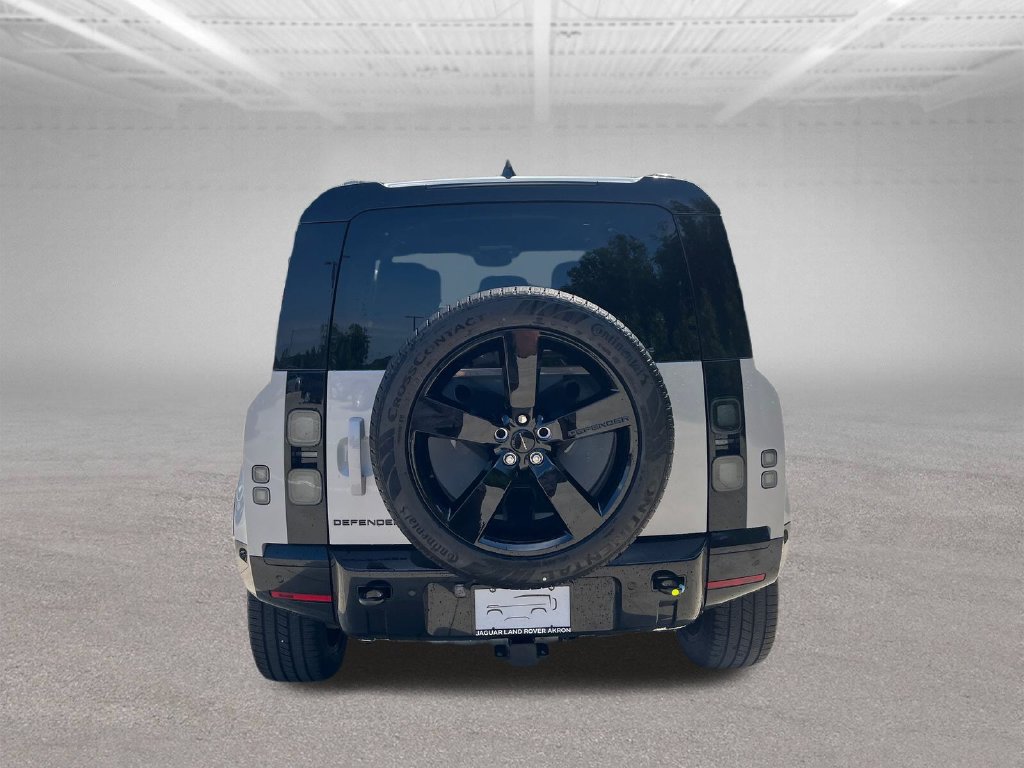 New 2026 Land Rover Defender 110 X-Dynamic SE AWD/4WD image 4