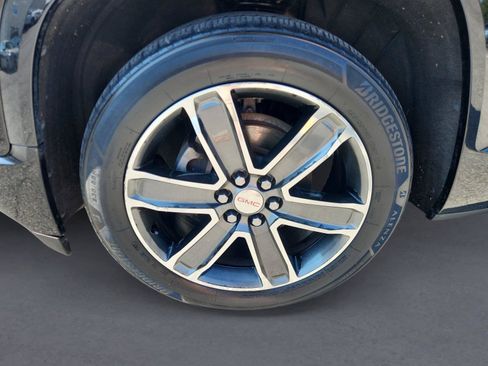 Used 2019 GMC Acadia Denali AWD/4WD image 9