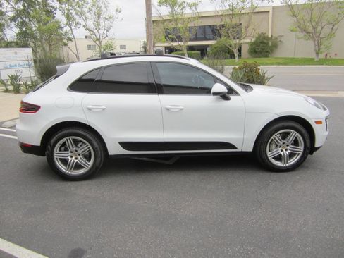 Used 2016 Porsche Macan S image 2