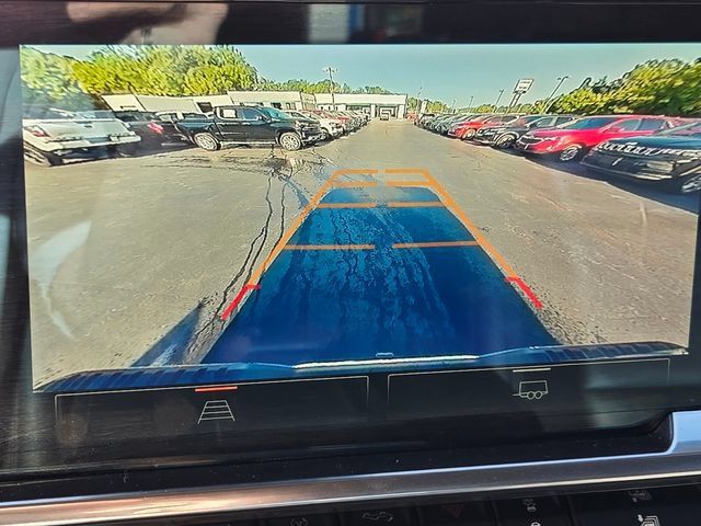 Used 2025 GMC Sierra 1500 SLT AWD/4WD image 31