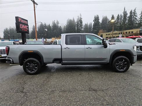 New 2026 GMC Sierra 3500 AT4 image 3