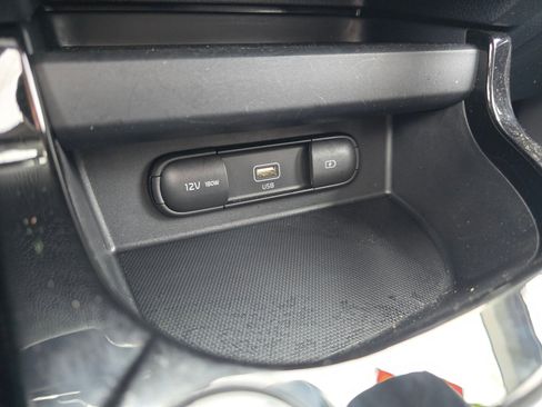 Used 2022 Kia Seltos S image 33