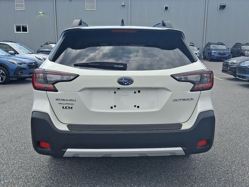 Certified 2025 Subaru Outback Limited AWD/4WD image 5