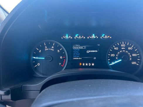 Used 2019 Ford F150 XLT w/ Equipment Group 302A Luxury AWD/4WD image 14