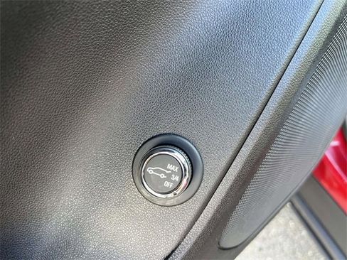 Certified 2025 Chevrolet Blazer LT w/ Convenience Package image 21