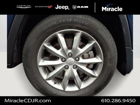 Certified 2018 Jeep Cherokee Limited image 8