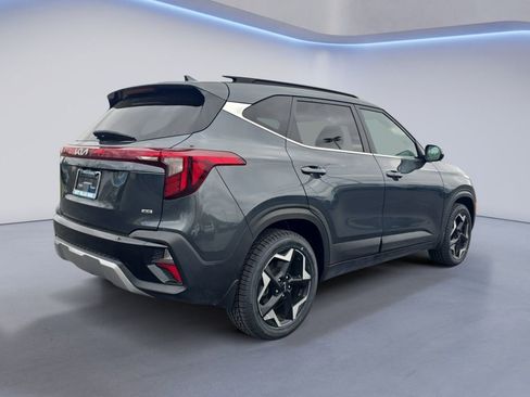Used 2024 Kia Seltos EX AWD/4WD image 5