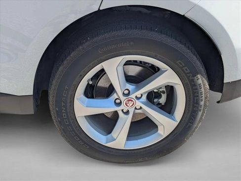 Used 2020 Jaguar F-PACE Premium AWD/4WD image 9