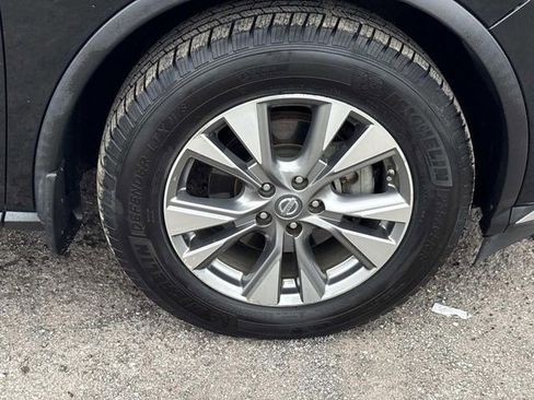 Used 2018 Nissan Murano SL w/ Moonroof Package image 9