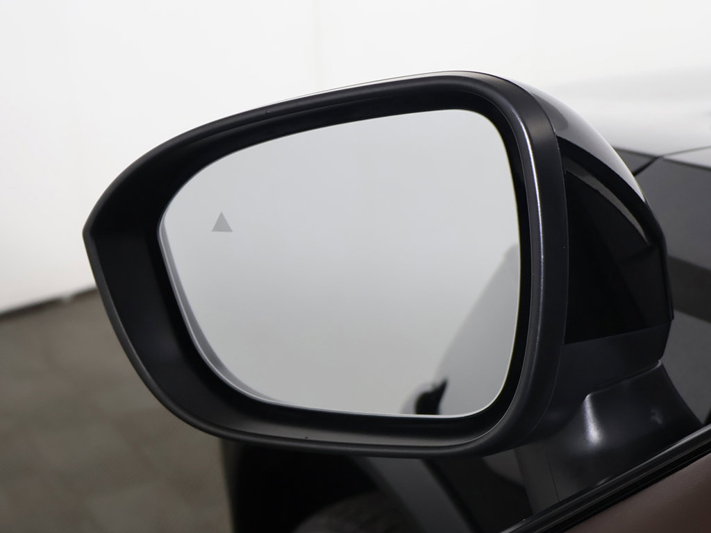 Used 2023 Nissan Rogue SV AWD/4WD image 29
