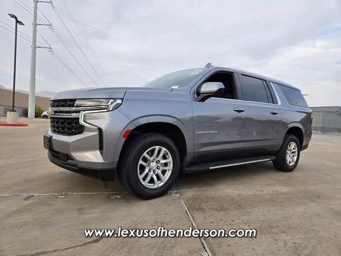 Used 2022 Chevrolet Suburban LS RWD image 2