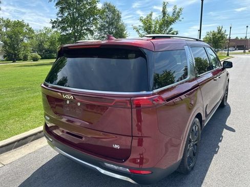 Used 2023 Kia Carnival SX Prestige FWD image 23