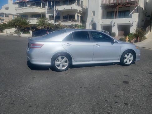 Used 2011 Toyota Camry SE w/ SE Extra-Value Pkg #1 image 5