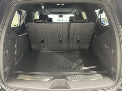 Used 2026 Chevrolet Suburban Z71 w/ Z71 Off-Road Package image 15