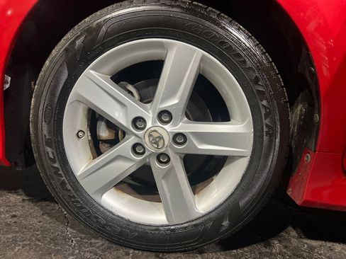 Used 2012 Toyota Camry SE image 36