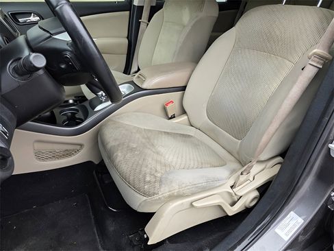 Used 2015 Dodge Journey American Value Package w/ Flexible Seating Group image 20