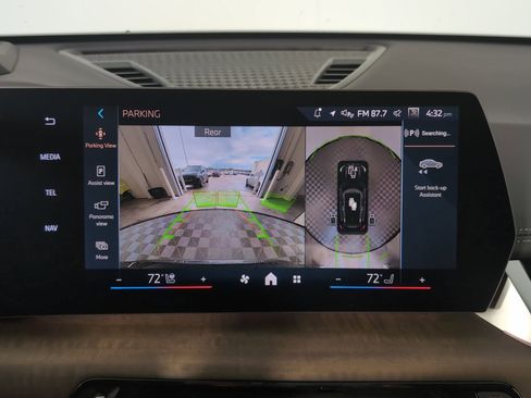 Used 2025 BMW X1 xDrive28i w/ Premium Package image 23