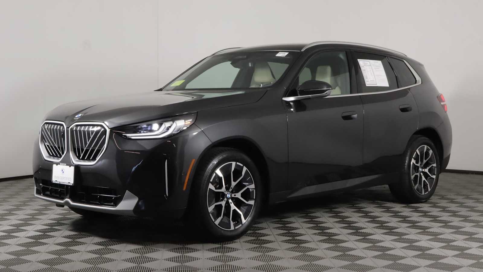 Used 2026 BMW X3 xDrive30i w/ Premium Package AWD/4WD image 3