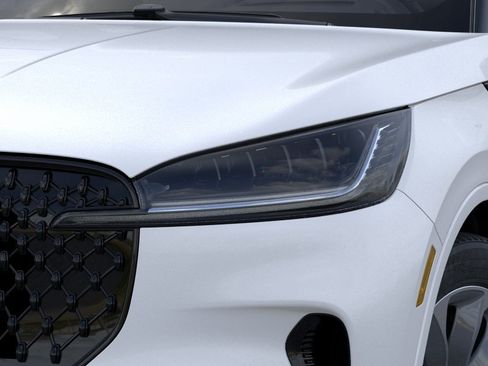 New 2026 Lincoln Aviator 2WD w/ Jet Appearance Package image 18