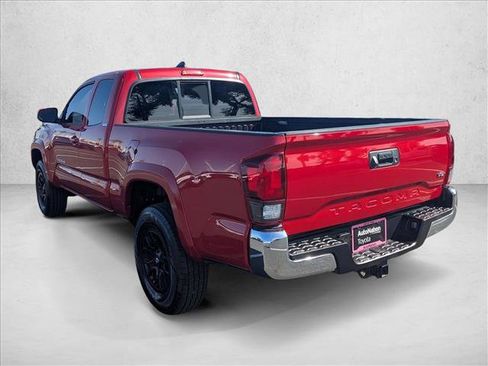 Used 2022 Toyota Tacoma SR5 RWD image 9
