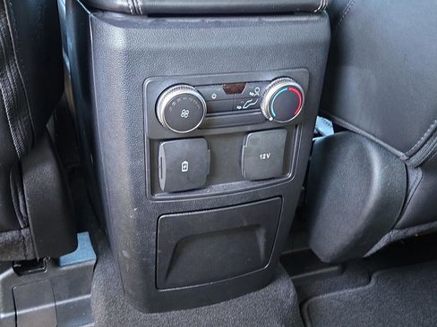 Used 2022 Ford Explorer XLT w/ Equipment Group 202A image 20