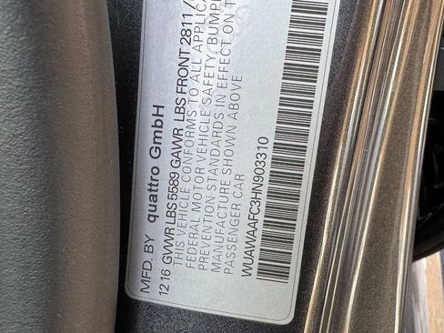 Used 2017 Audi RS 7 Prestige w/ Carbon-Optic Package image 27