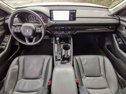 Used 2024 Honda Accord Touring image 27