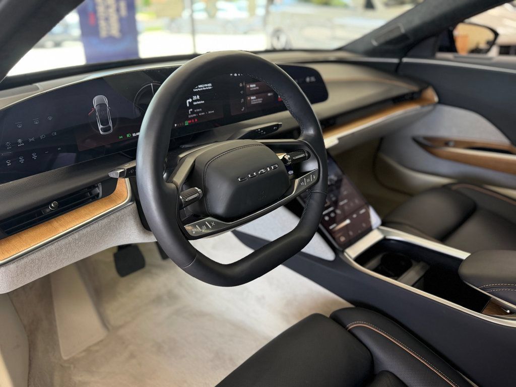 Used 2025 Lucid Air Touring AWD/4WD image 23