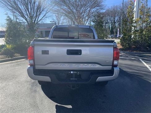 Certified 2016 Toyota Tacoma TRD Sport image 7