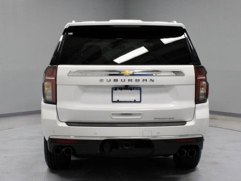 Used 2023 Chevrolet Suburban Premier AWD/4WD image 10