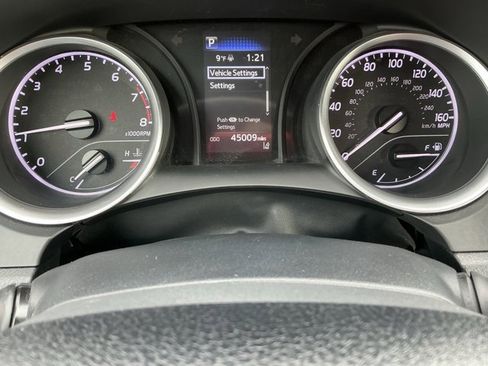 Used 2024 Toyota Camry LE image 28