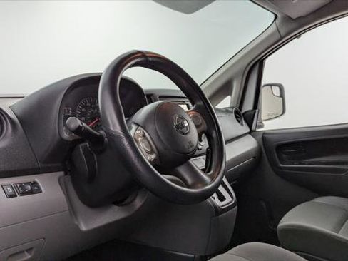 Used 2015 Nissan NV200 SV w/ Technology Package image 18