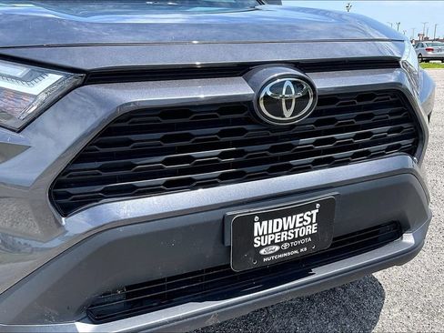Used 2025 Toyota RAV4 XLE FWD image 29