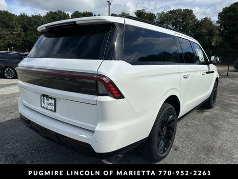 New 2025 Lincoln Navigator L Reserve w/ Jet Appearance Package image 7