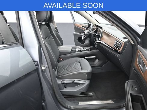 Used 2024 Volkswagen Atlas SE AWD/4WD image 35