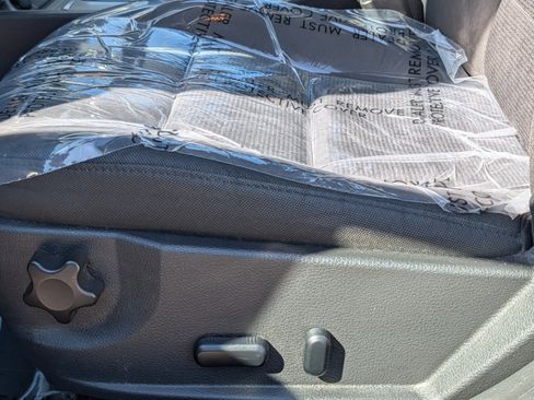 Used 2011 Ford Fusion SE w/ 201A Rapid Spec Order Code image 11