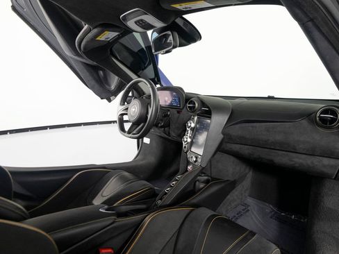 Used 2021 McLaren 720S Performance RWD image 26