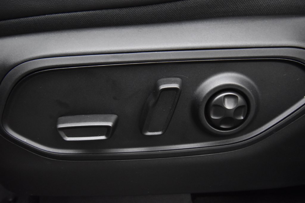 New 2027 Jeep Grand Cherokee Limited AWD/4WD image 36