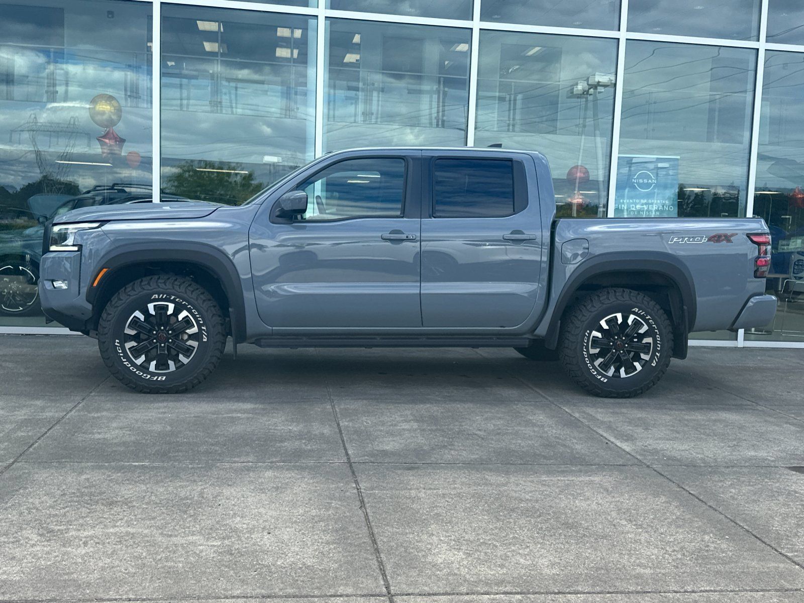 Used 2024 Nissan Frontier PRO-4X w/ Technology Package AWD/4WD image 6
