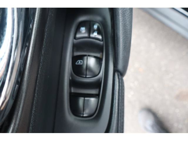 Used 2015 Nissan Rogue SV AWD/4WD image 11