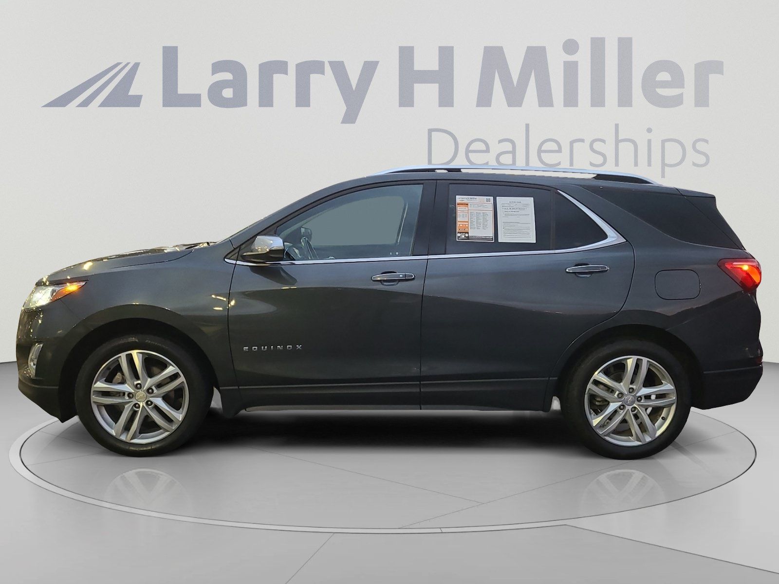 Used 2020 Chevrolet Equinox Premier AWD/4WD image 2