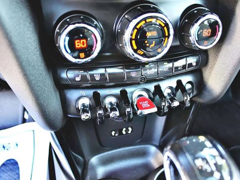 Used 2016 MINI Cooper S image 17