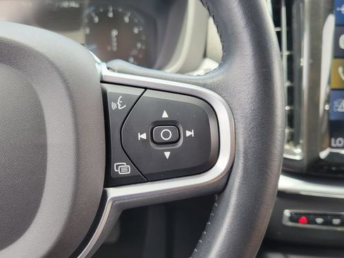 Used 2020 Volvo XC60 T5 Momentum AWD/4WD image 8