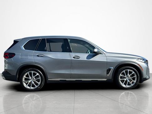Used 2024 BMW X5 xDrive40i w/ Parking Assistance Package AWD/4WD image 6