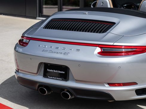 Certified 2017 Porsche 911 Carrera 4S AWD/4WD image 16