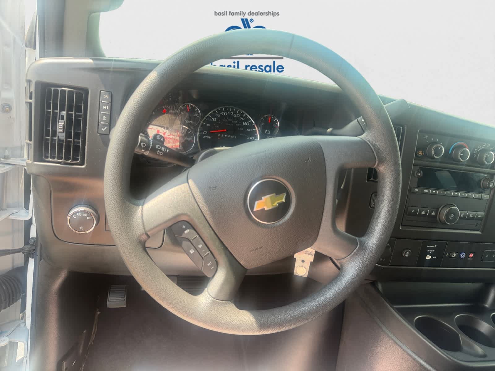 Used 2025 Chevrolet Express 3500 LT w/ LT Preferred Equipment Group RWD image 14