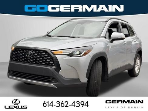 Used 2023 Toyota Corolla Cross LE w/ Moonroof Package AWD/4WD image 1