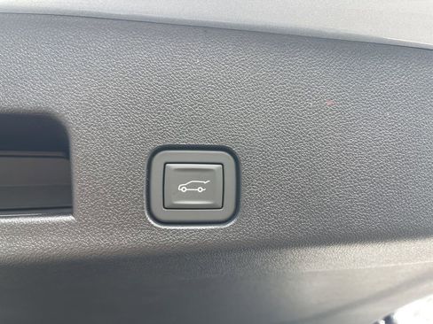 New 2026 Chevrolet Traverse LT w/ Sun and Wheel Package image 14