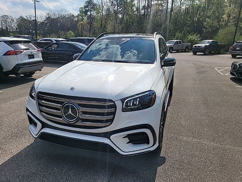 Used 2024 Mercedes-Benz GLS 450 4MATIC w/ AMG Line Exterior image 2