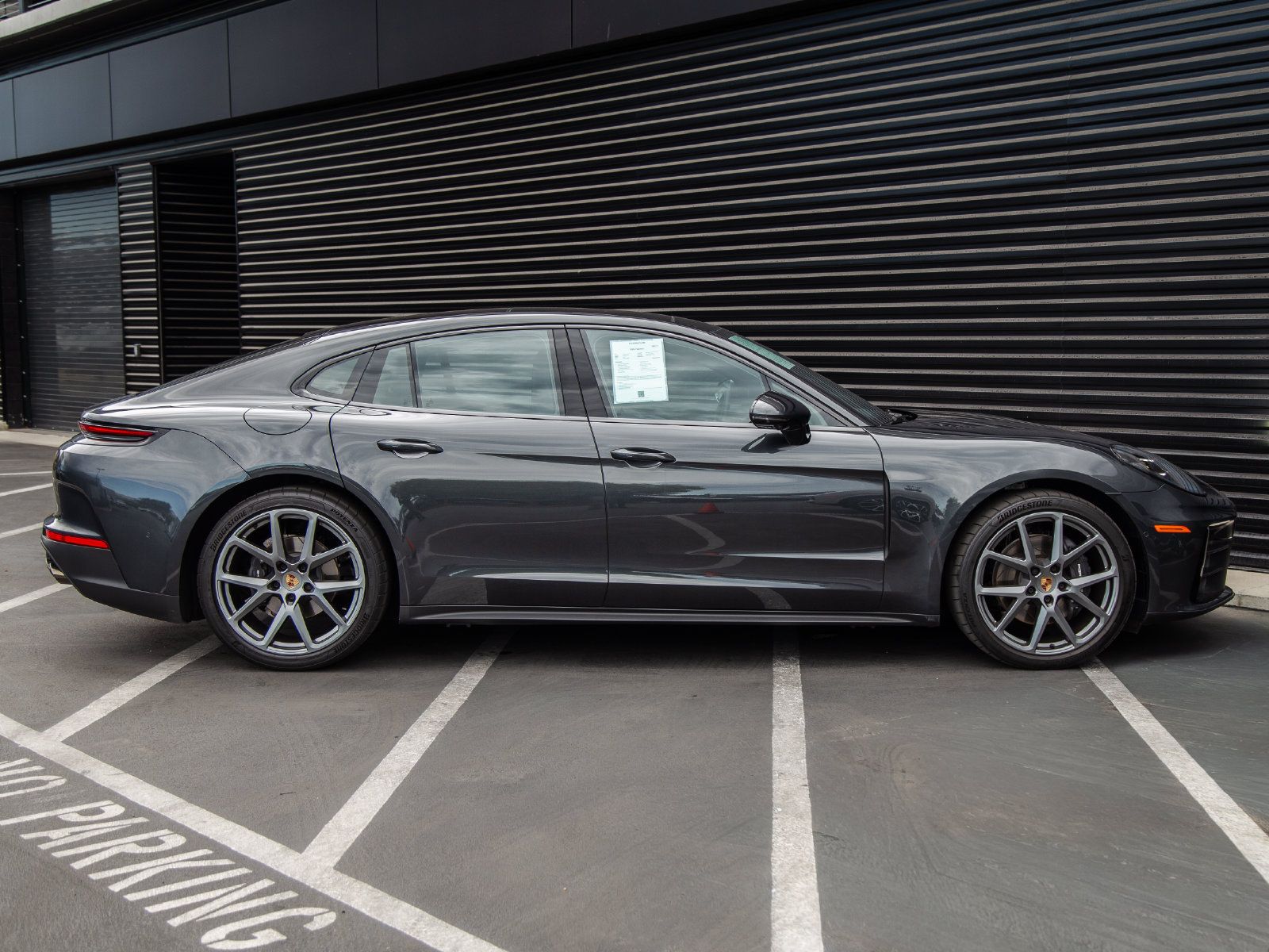 Certified 2025 Porsche Panamera RWD image 8